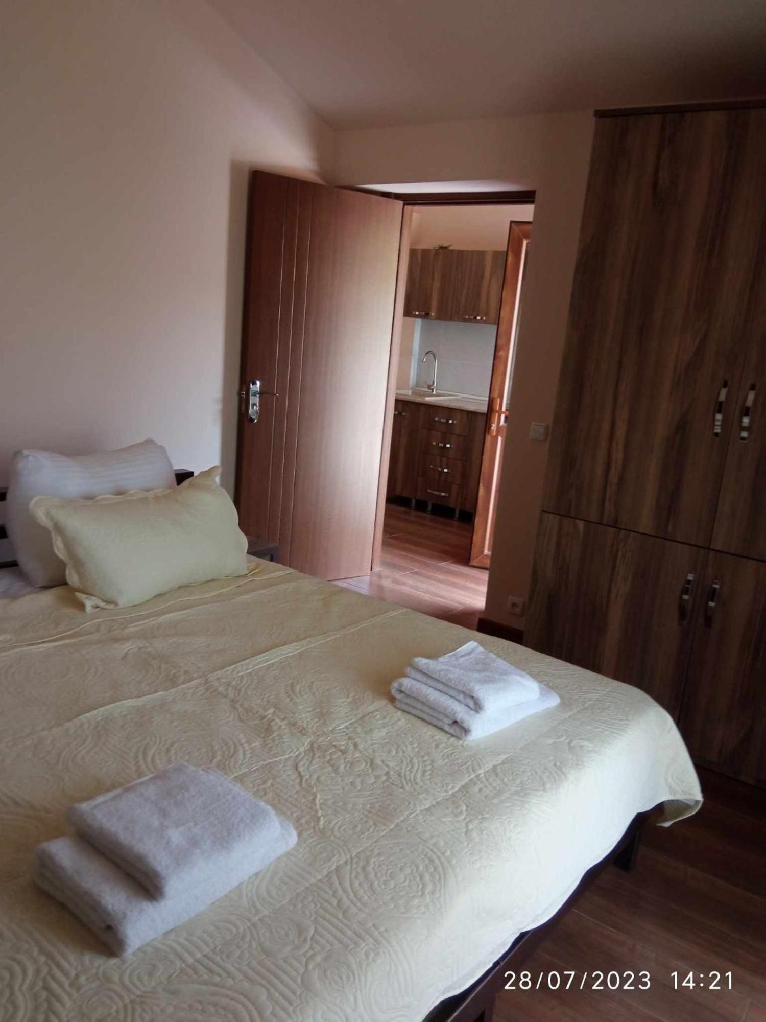Phudze Hotel Телави Екстериор снимка